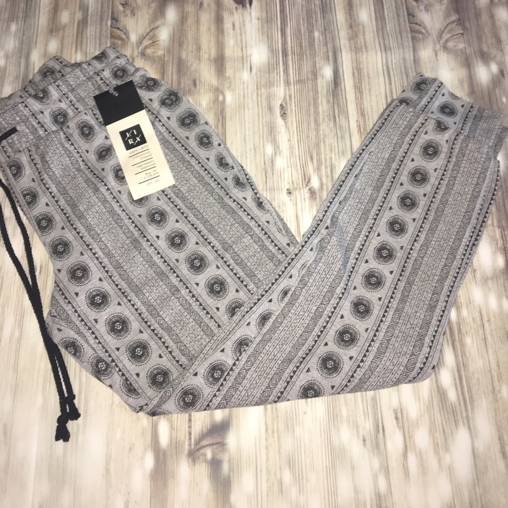 🔥Lira X Swell Exclusive Farrah Fleece Jogger NWT - Picture 5 of 7